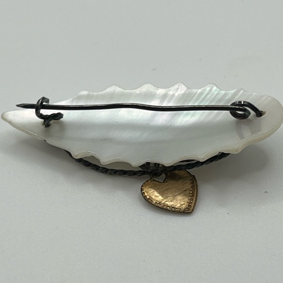 Vintage “Mother” Niagara Falls Brooch – Wire Script on Mother of Pearl - Picture 3 of 5